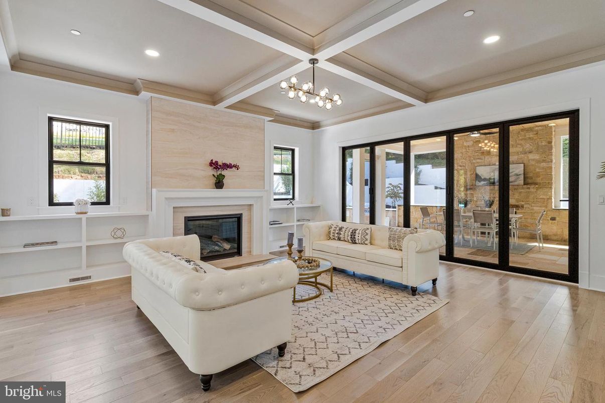 Fireplace, Interior, Living room, Pendant Lights, Recessed Lighting, Wood Texture Flooring