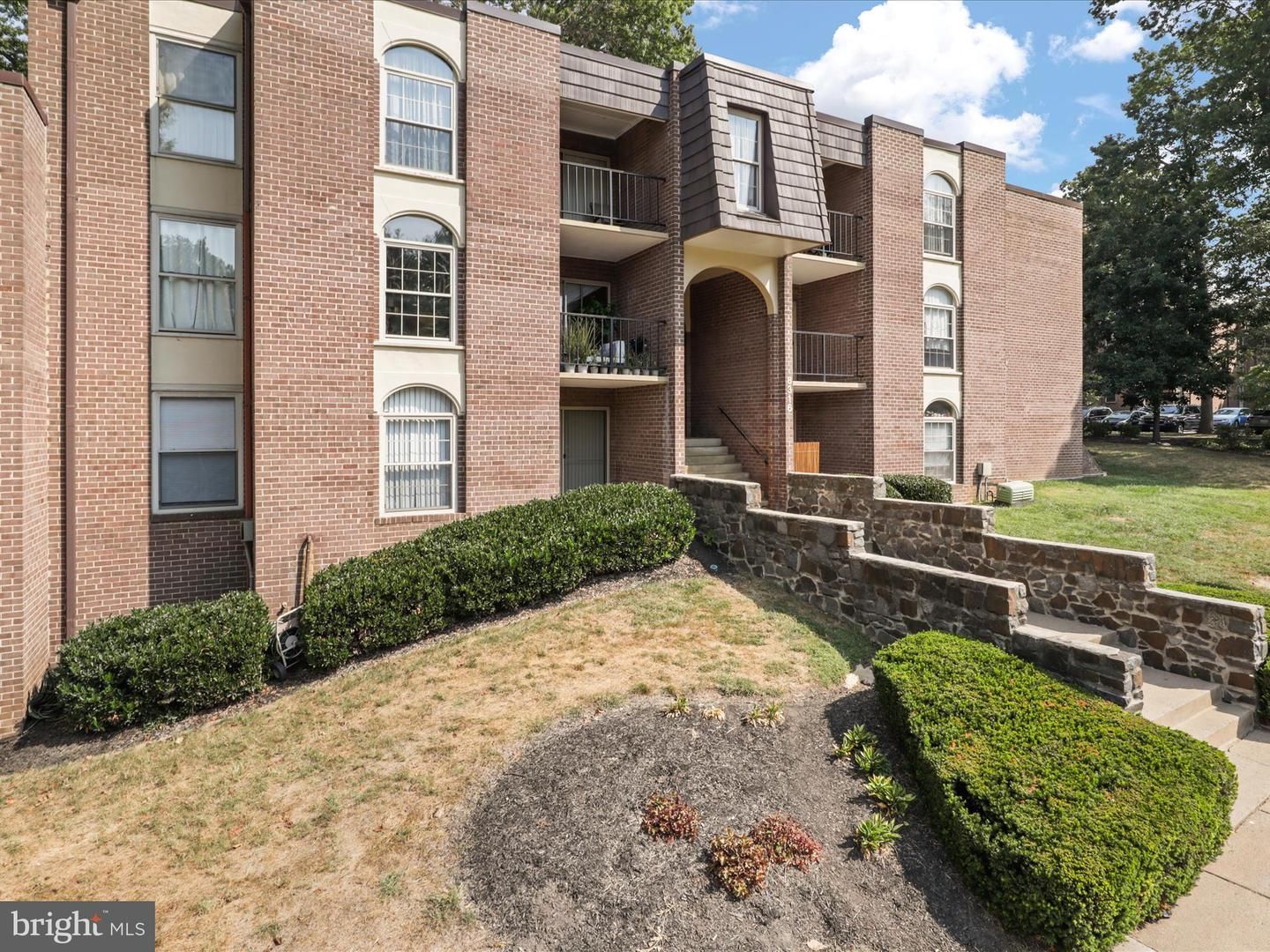 Backyard, Exterior, Facade, Brick Facade, Rowhouse