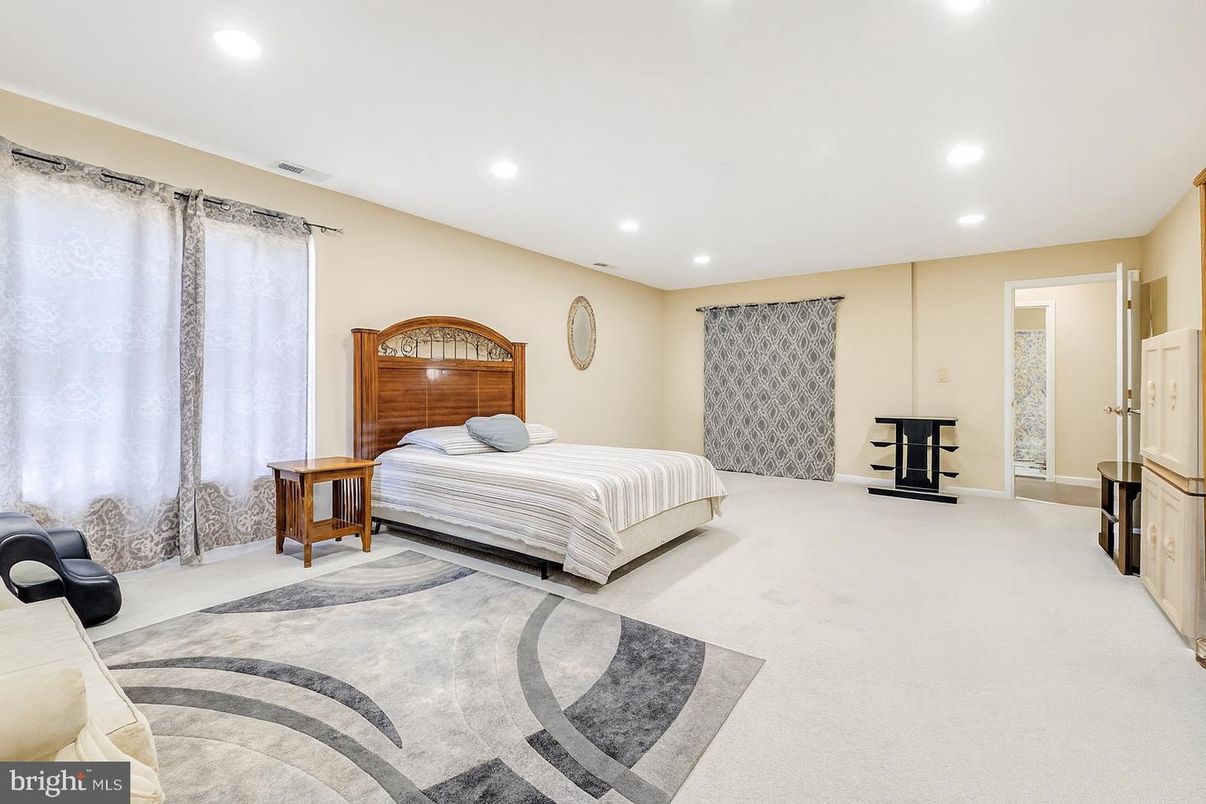 Bedroom, Interior, Recessed Lighting