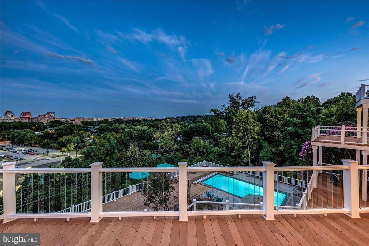 Exterior, Pool, Other