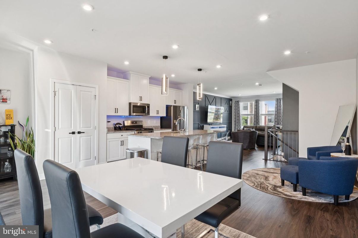 Dining room, Interior, Kitchen, Living room, Pendant Lights, Recessed Lighting, Stainless Steel Appliances, Wood Texture Flooring