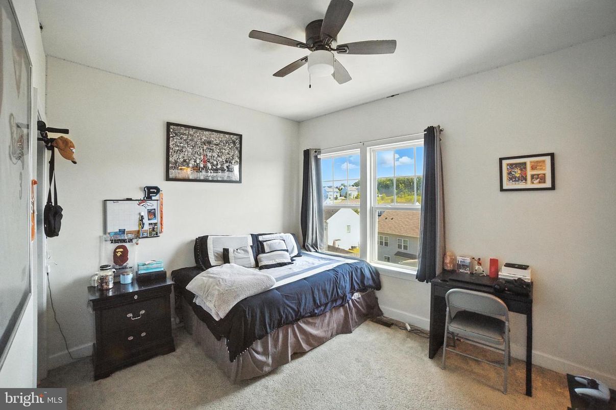 Bedroom, Interior, Water