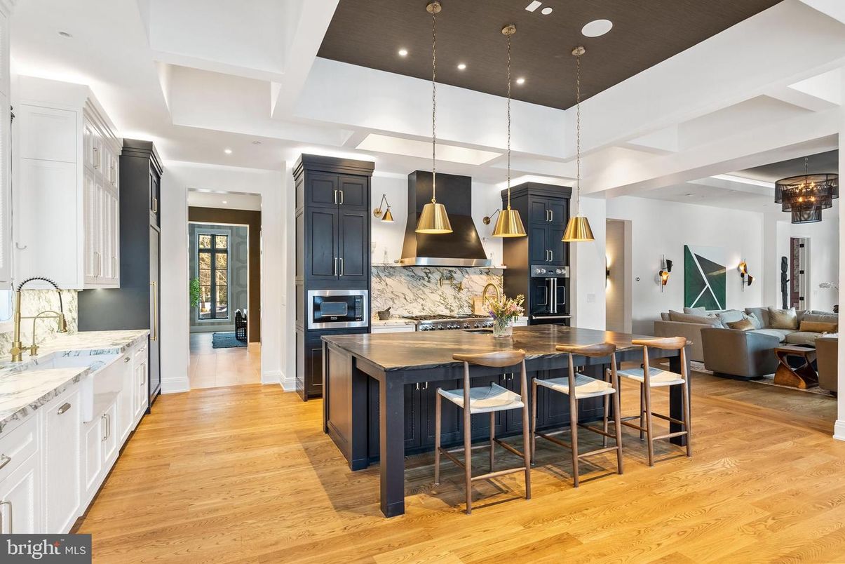 Interior, Kitchen, Living room, Pendant Lights, Recessed Lighting, Stainless Steel Appliances, Wood Texture Flooring