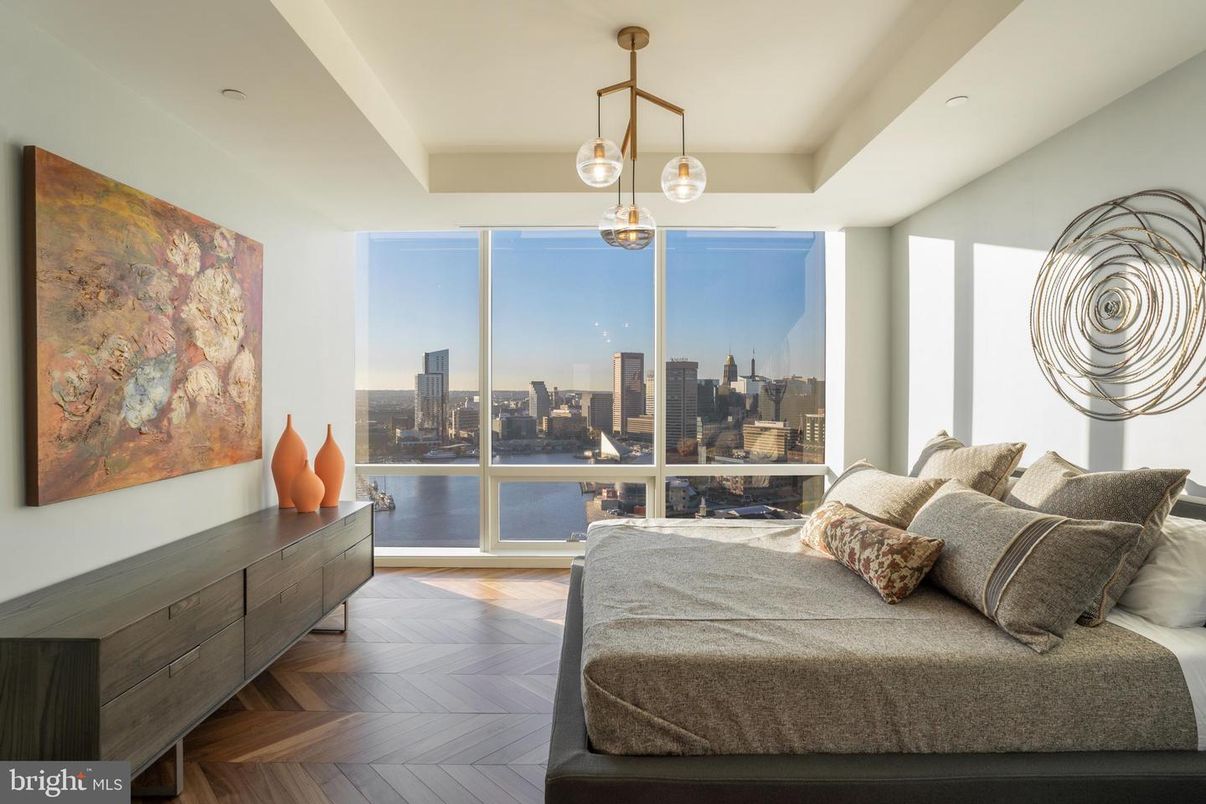 Bedroom, Interior, Pendant Lights, Water, Wood Texture Flooring