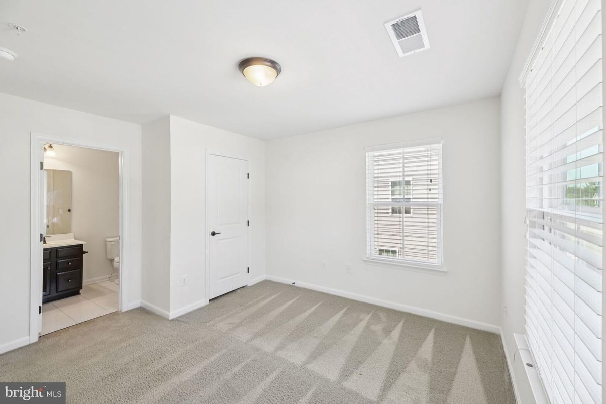 Bathroom, Empty room, Interior