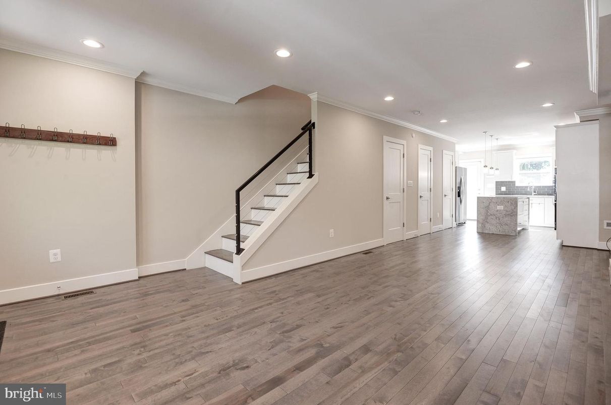 Empty room, Interior, Pendant Lights, Recessed Lighting, Wood Texture Flooring