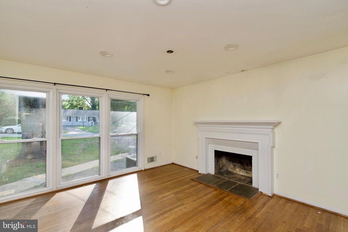 Empty room, Fireplace, Interior, Recessed Lighting, Wood Texture Flooring
