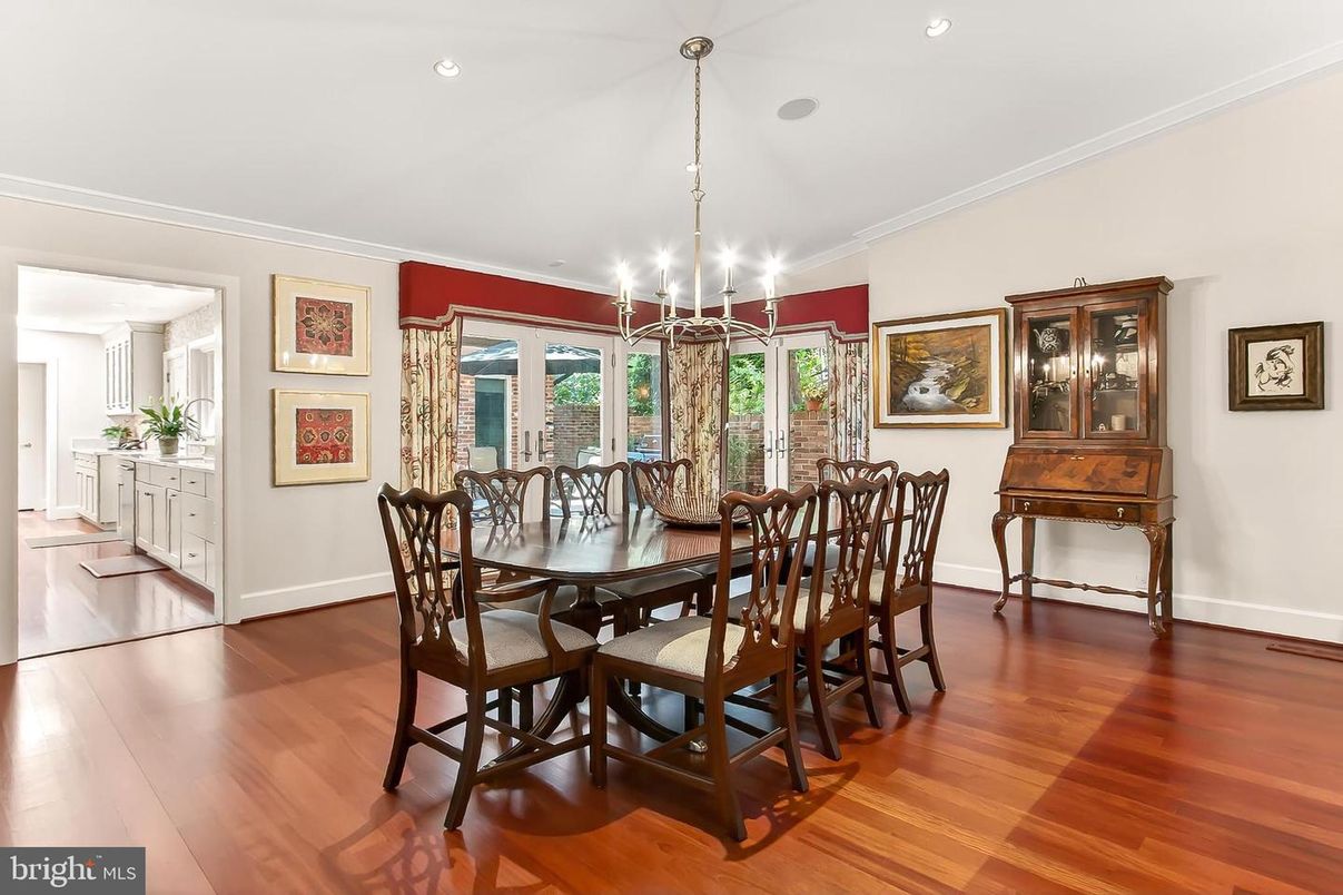 Dining room, Interior, Pendant Lights, Recessed Lighting, Wood Texture Flooring