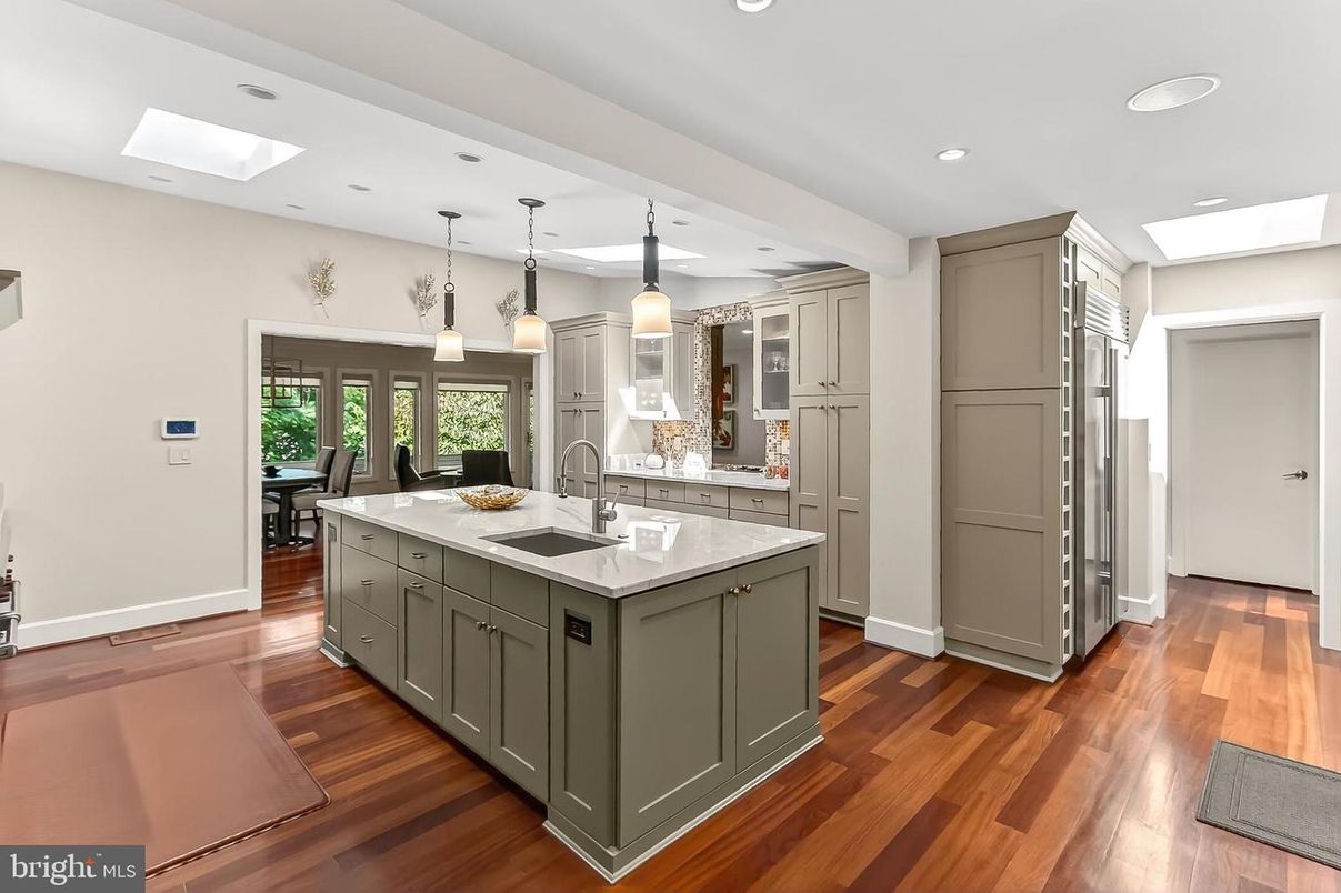 Interior, Kitchen, Pendant Lights, Recessed Lighting, Wood Texture Flooring