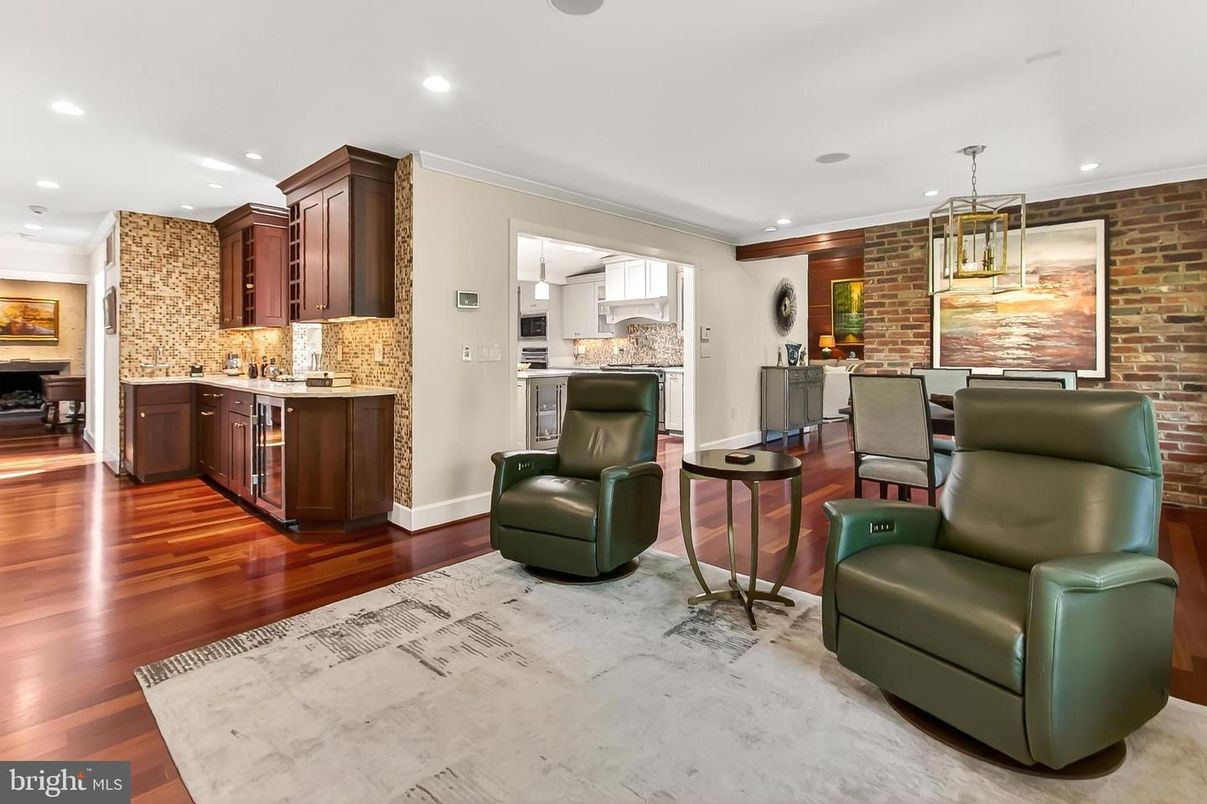 Dining room, Interior, Kitchen, Pendant Lights, Recessed Lighting, Stone Walls, Wood Texture Flooring