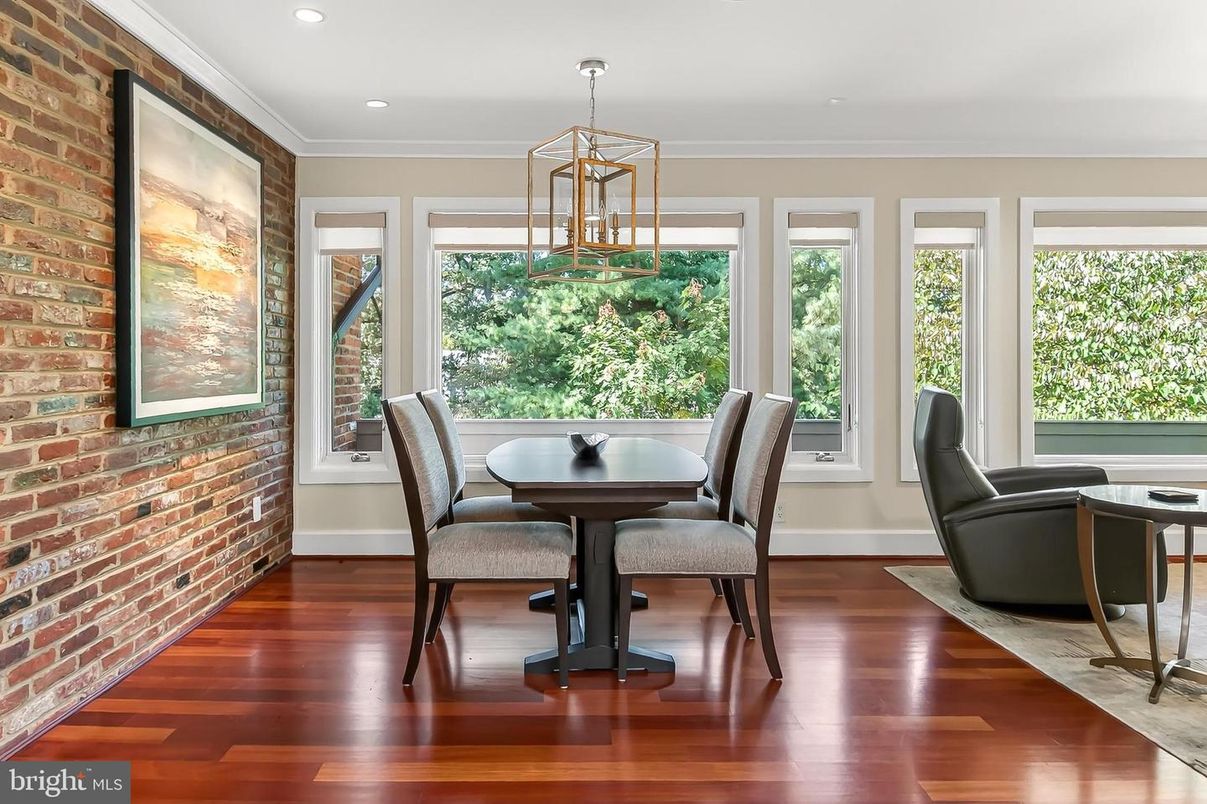 Dining room, Interior, Pendant Lights, Recessed Lighting, Stone Walls, Wood Texture Flooring