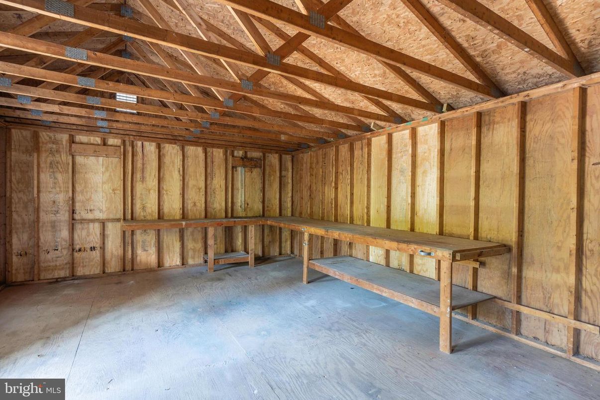 Empty room, Interior, Wooden Beams, Wooden Ceilings, Wooden Walls