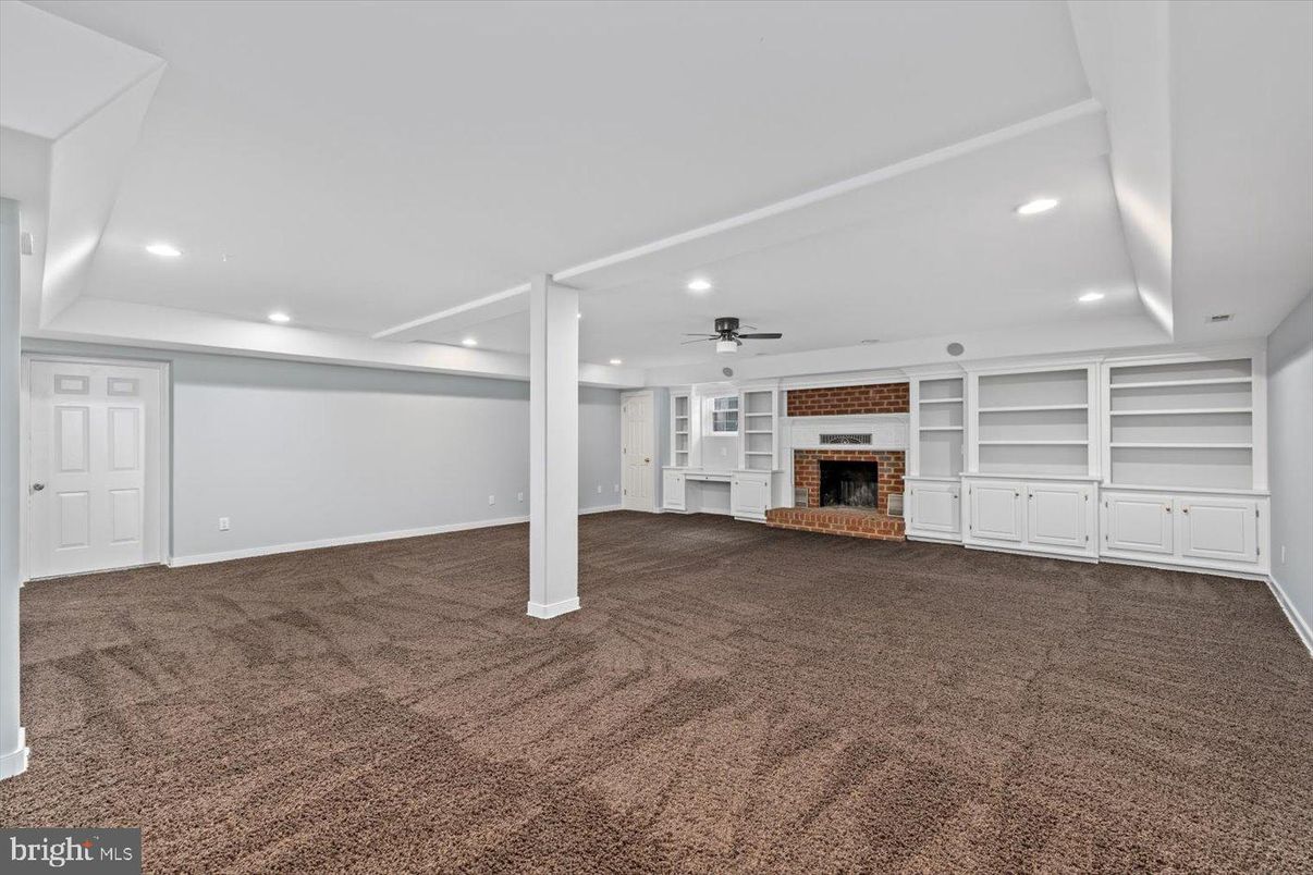 Empty room, Fireplace, Interior, Recessed Lighting