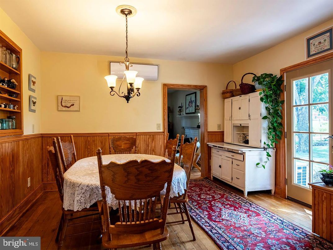 Chandelier, Dining room, Interior, Kitchen, Wood Texture Flooring