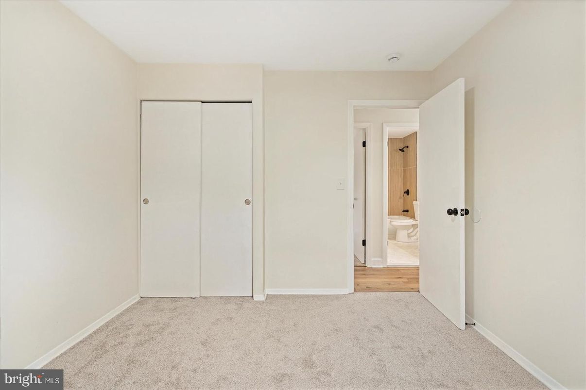 Bathroom, Empty room, Interior
