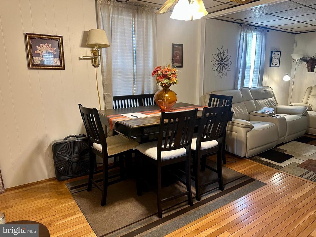 Dining room, Interior, Wood Texture Flooring
