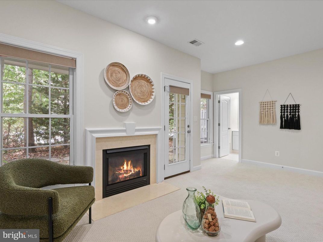 Fireplace, Interior, Living room, Recessed Lighting