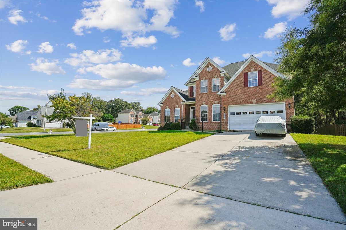 Attached, Exterior, Facade, Brick Facade, Brick Traditional