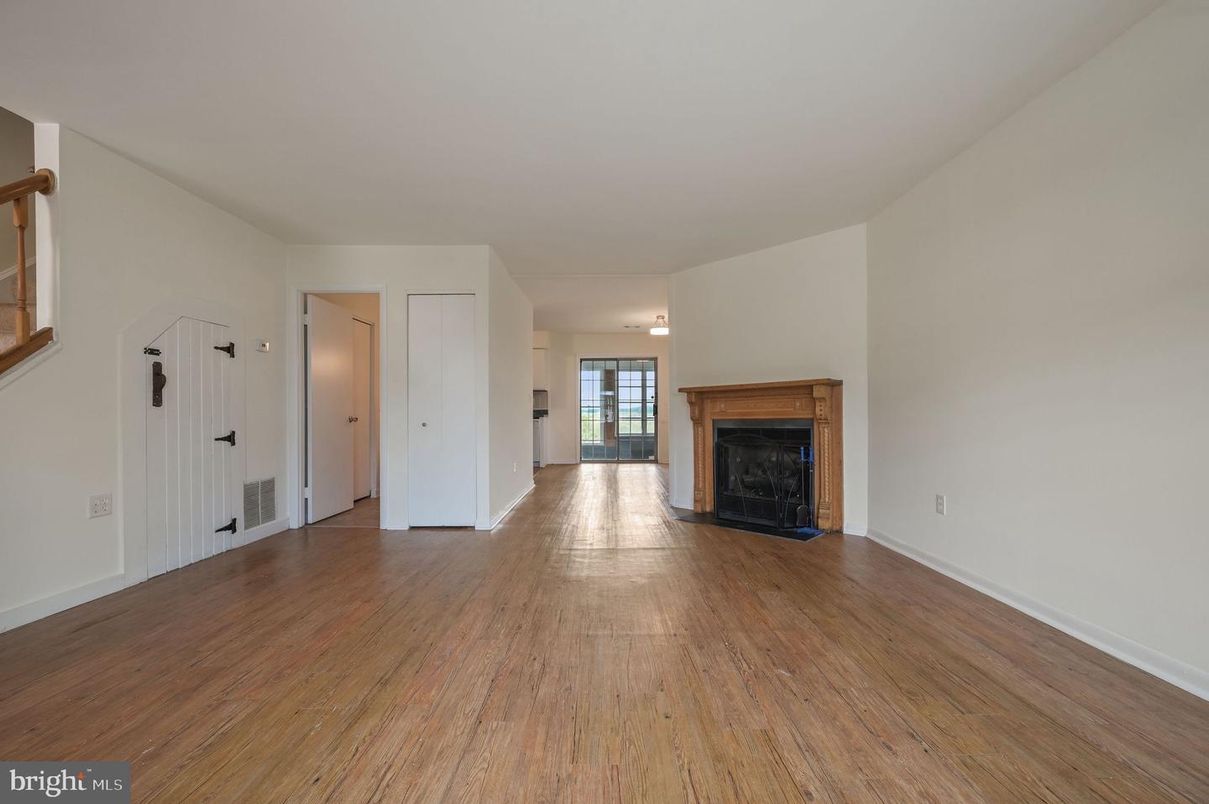 Empty room, Fireplace, Interior, Wood Texture Flooring