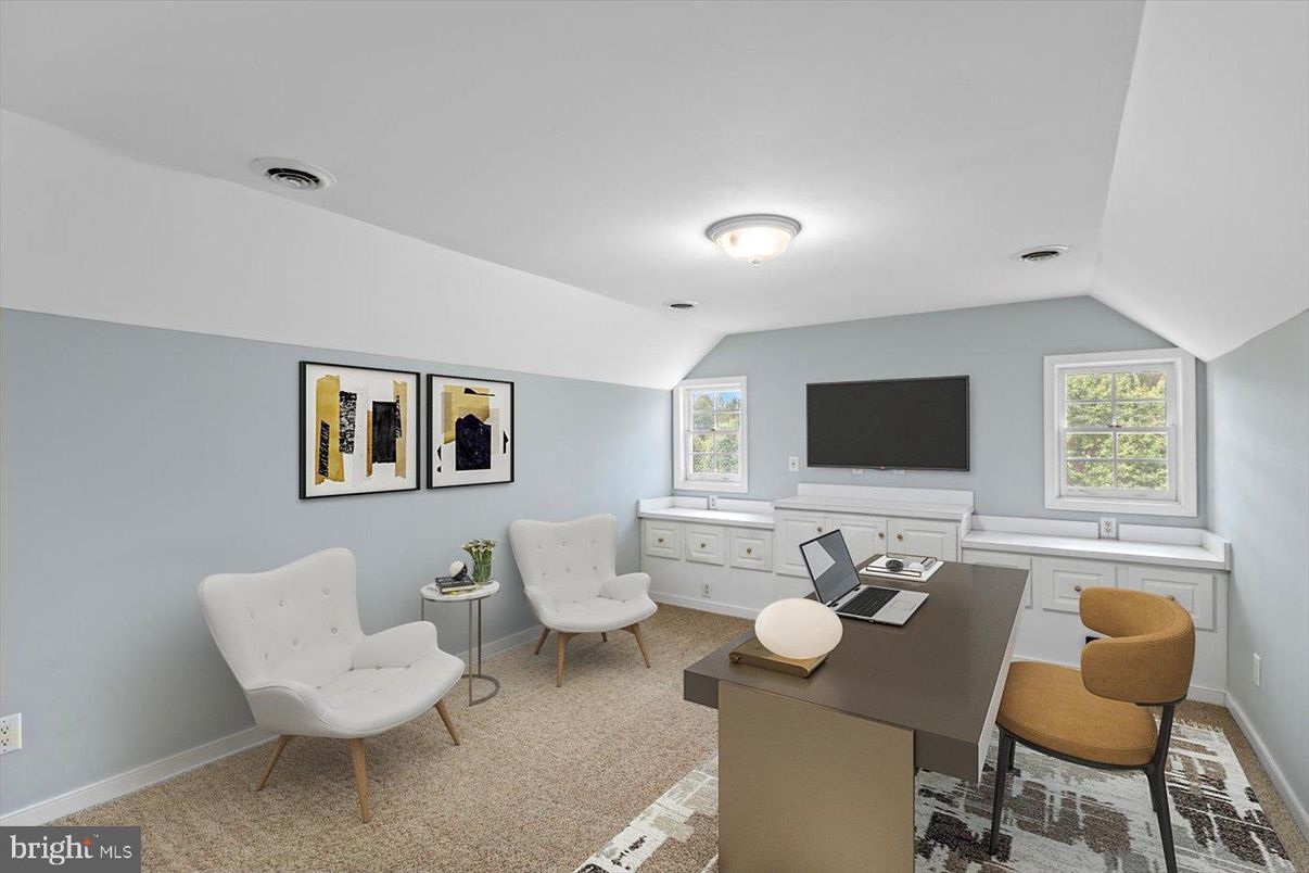 Home Office, Interior