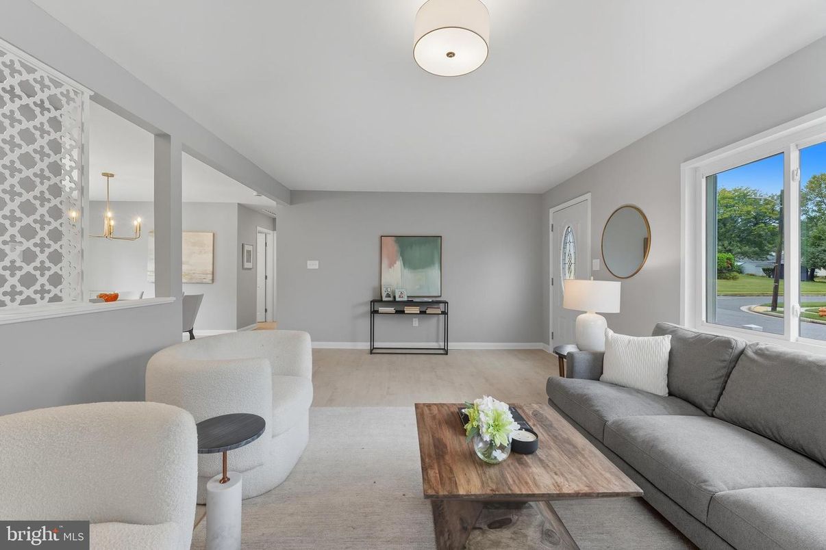 Interior, Living room, Pendant Lights, Wood Texture Flooring