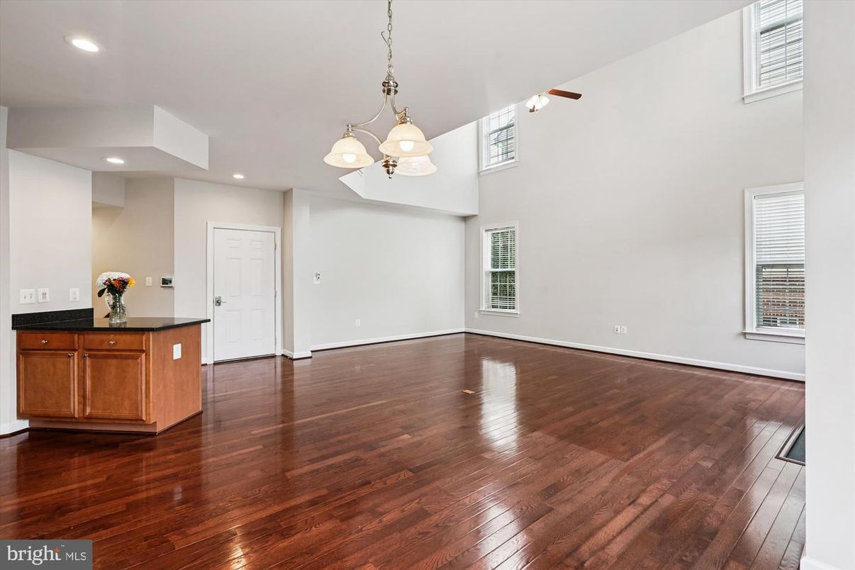 Empty room, Interior, Pendant Lights, Recessed Lighting, Wood Texture Flooring