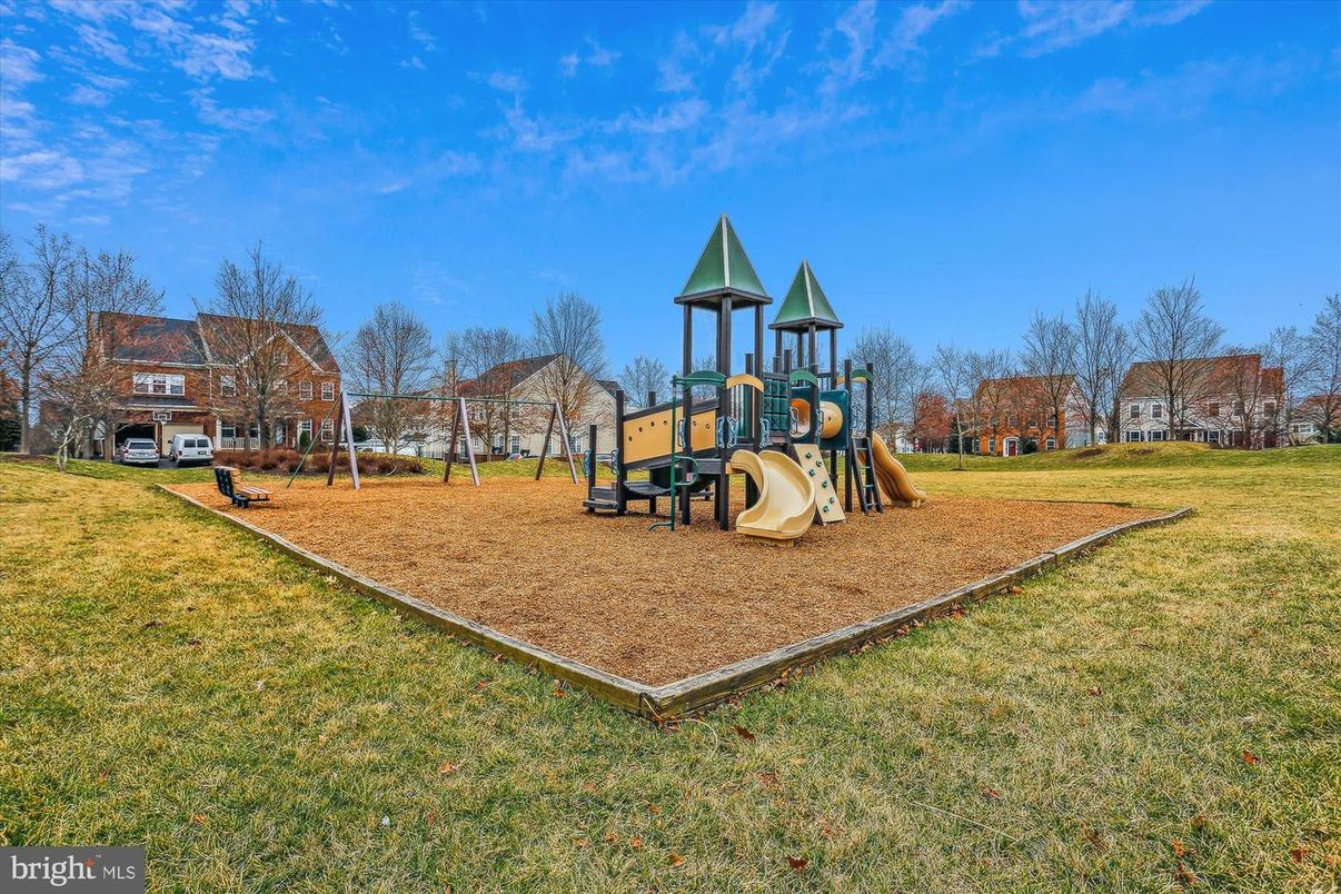 Backyard, Exterior, Playground