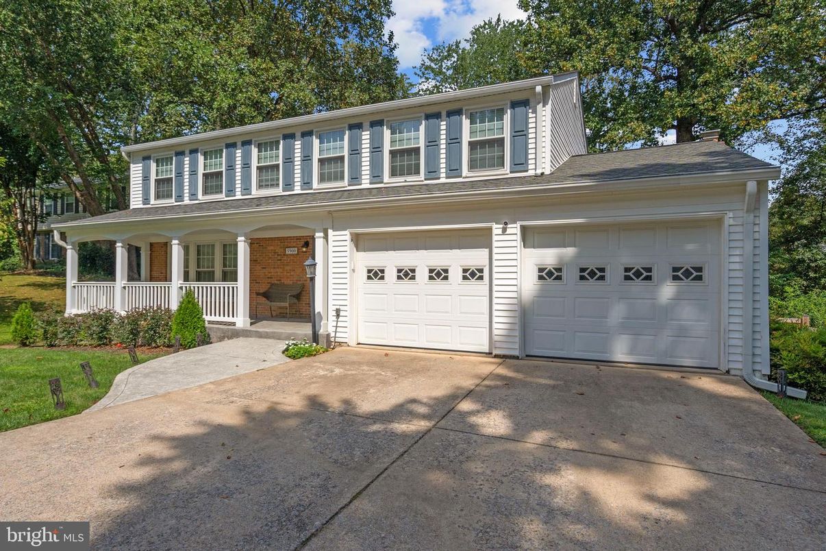 Attached, Exterior, Facade, Georgian