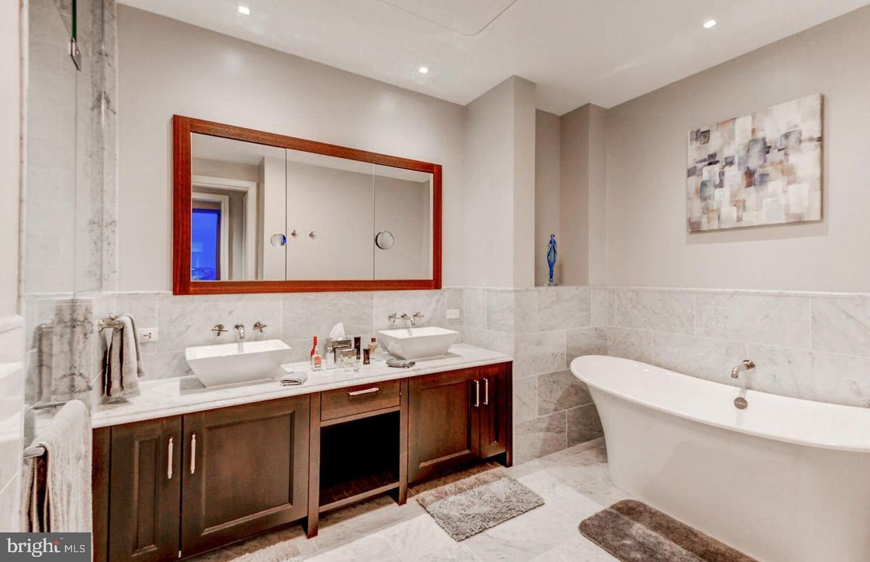 Bathroom, Dual Sink Vanities, Free Standing Baths, Interior, Recessed Lighting