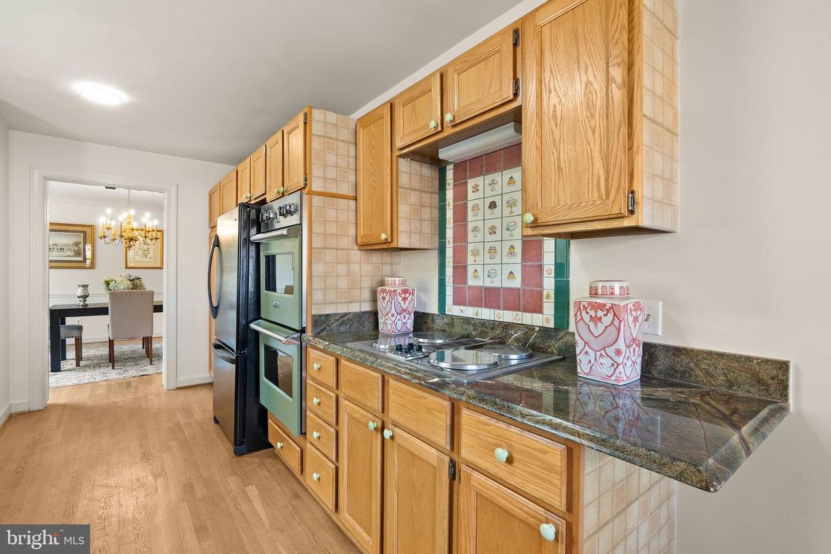 Chandelier, Dining room, Interior, Kitchen, Recessed Lighting, Wood Texture Flooring