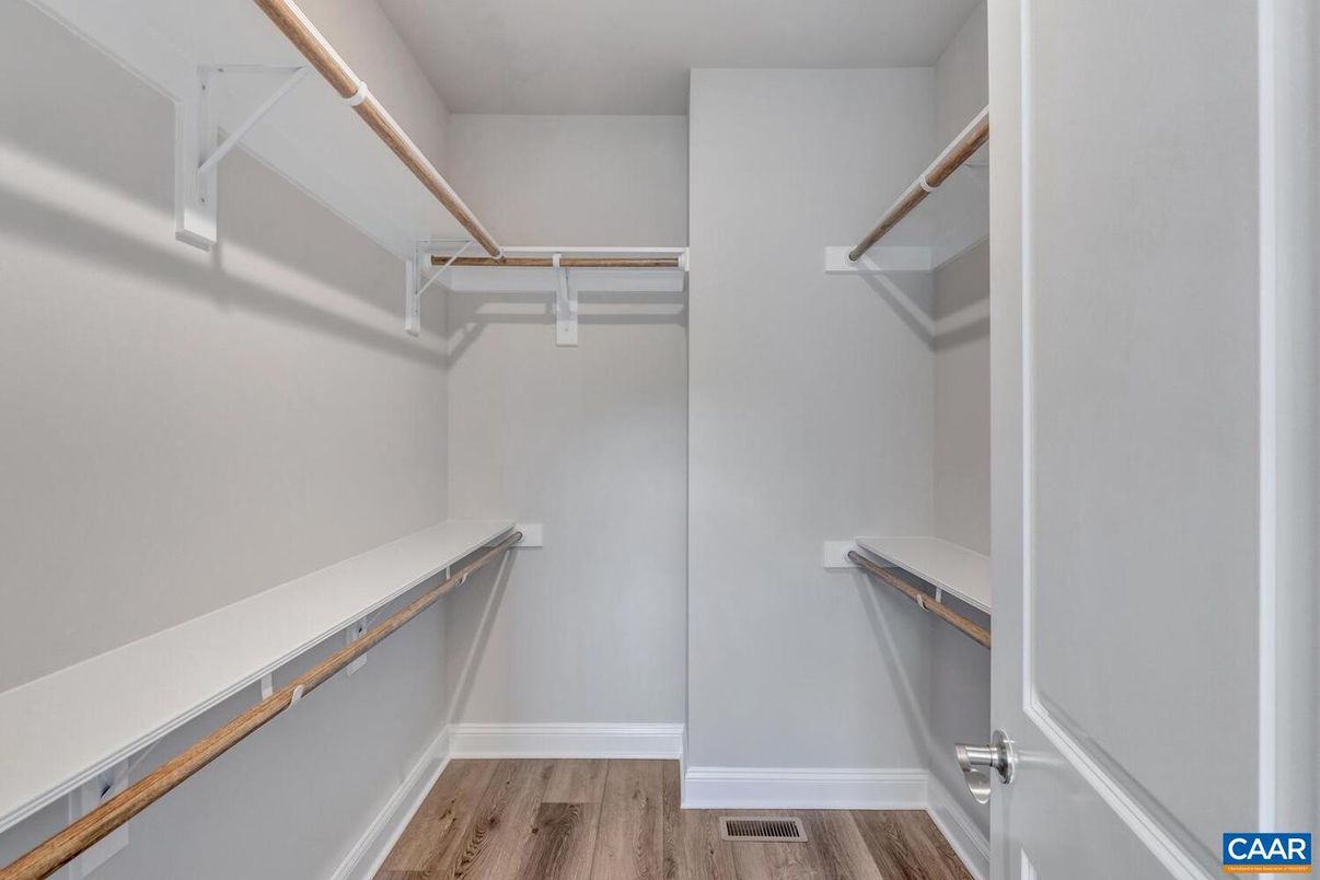 Interior, Walk-in Closets, Wood Texture Flooring