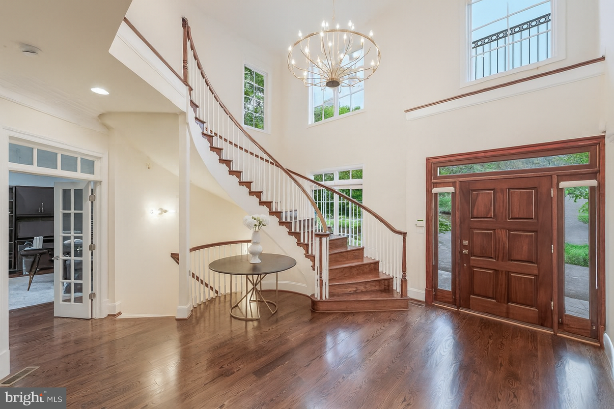 Chandelier, Interior, Recessed Lighting, Wood Texture Flooring