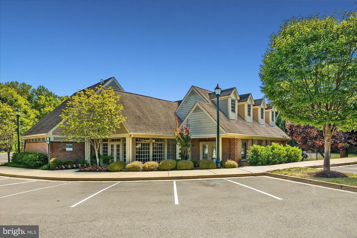 Exterior, Facade, Brick Facade, Cape Cod