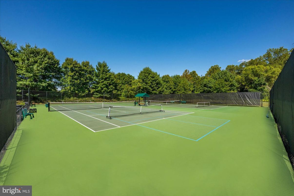 Exterior, Tennis Courts