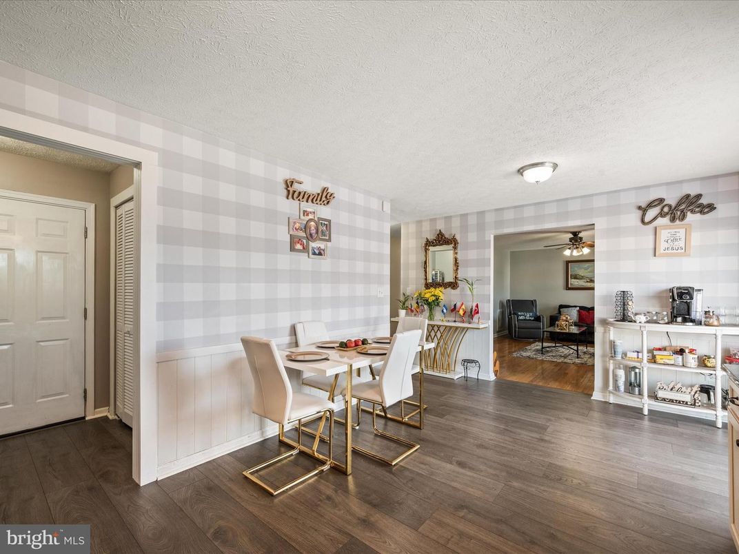 Dining room, Interior, Wood Texture Flooring