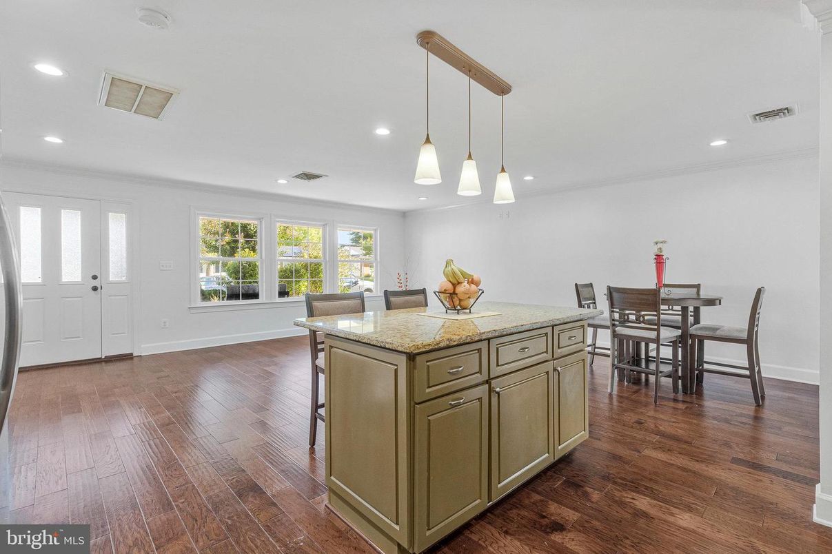 Dining room, Interior, Pendant Lights, Recessed Lighting, Wood Texture Flooring