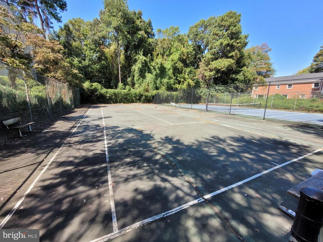 Exterior, Tennis Courts