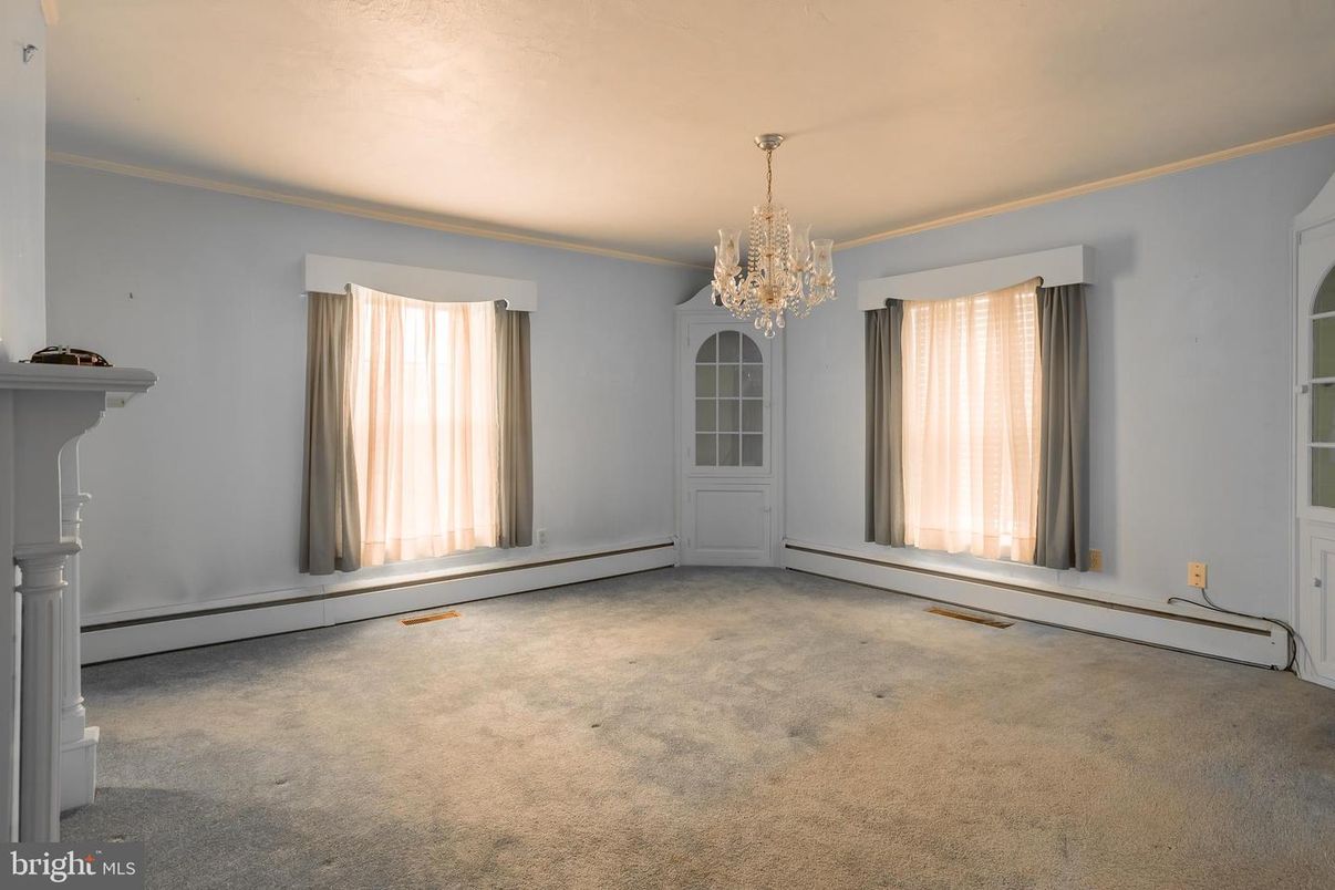 Chandelier, Empty room, Interior