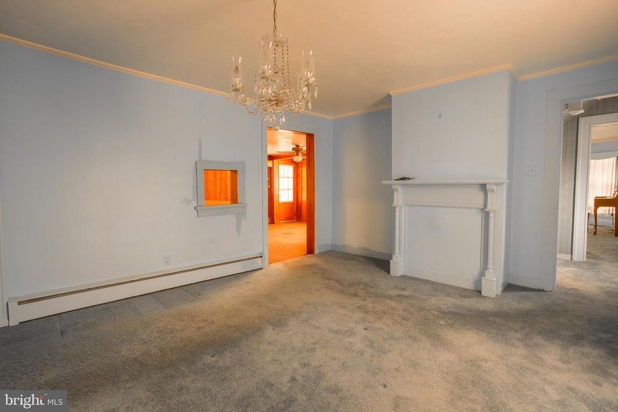 Chandelier, Empty room, Interior