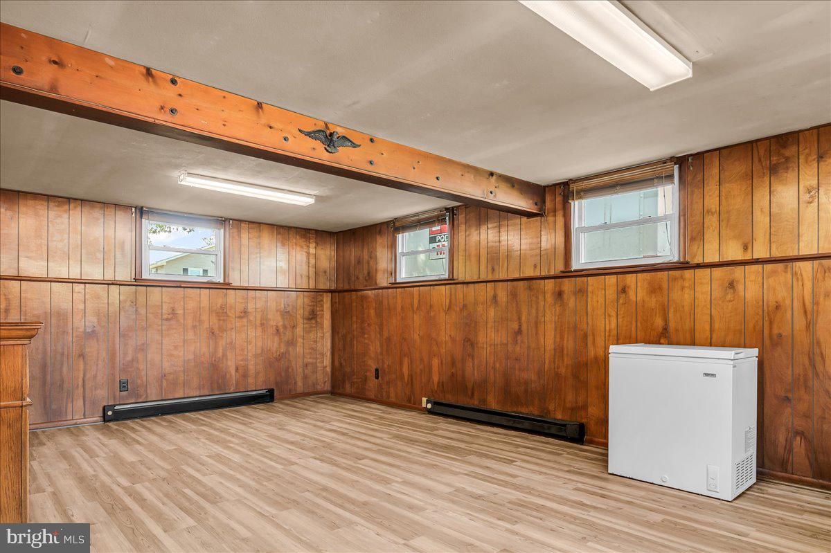 Empty room, Interior, Wood Texture Flooring, Wooden Walls
