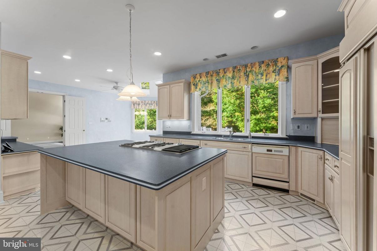 Interior, Kitchen, Pendant Lights, Recessed Lighting