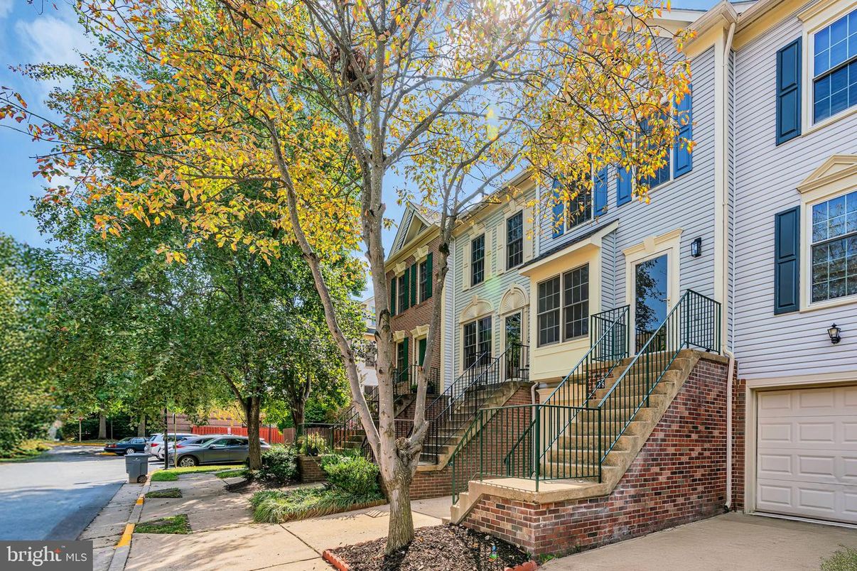 Attached, Exterior, Facade, Brick Facade, Rowhouse