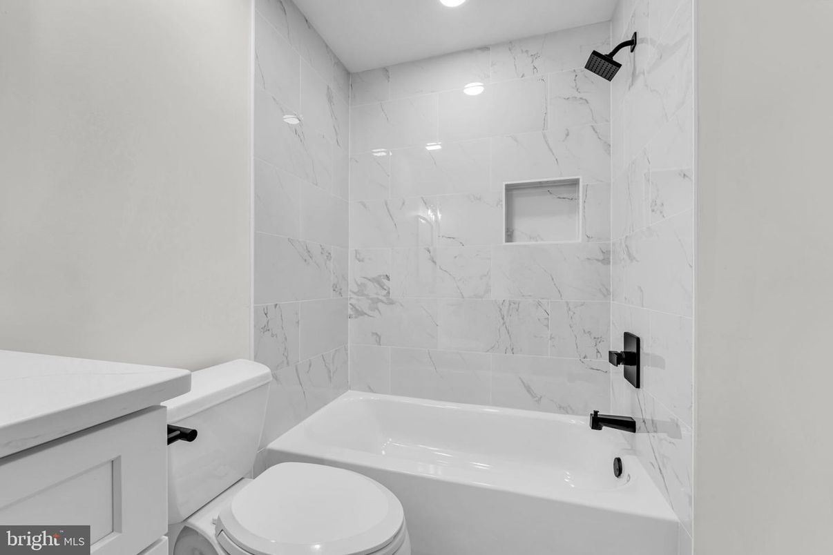 Bathroom, Interior, Marble Walls, Recessed Lighting
