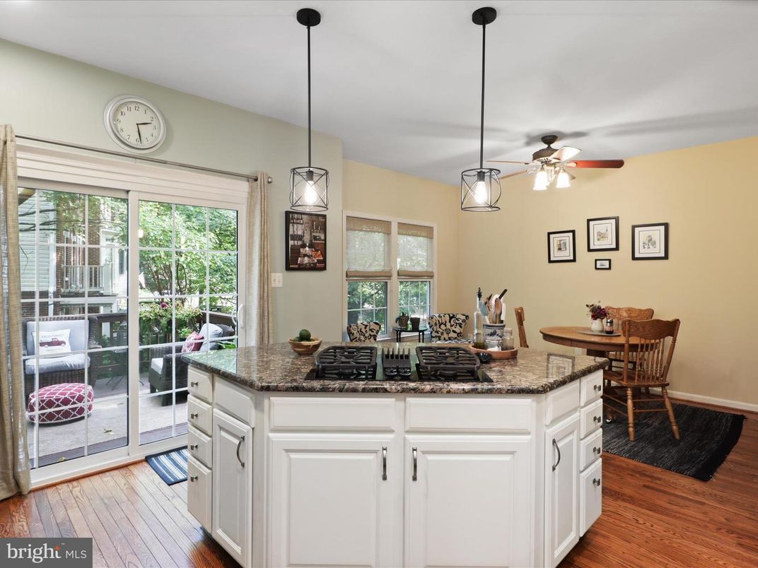 Dining room, Interior, Kitchen, Pendant Lights, Wood Texture Flooring