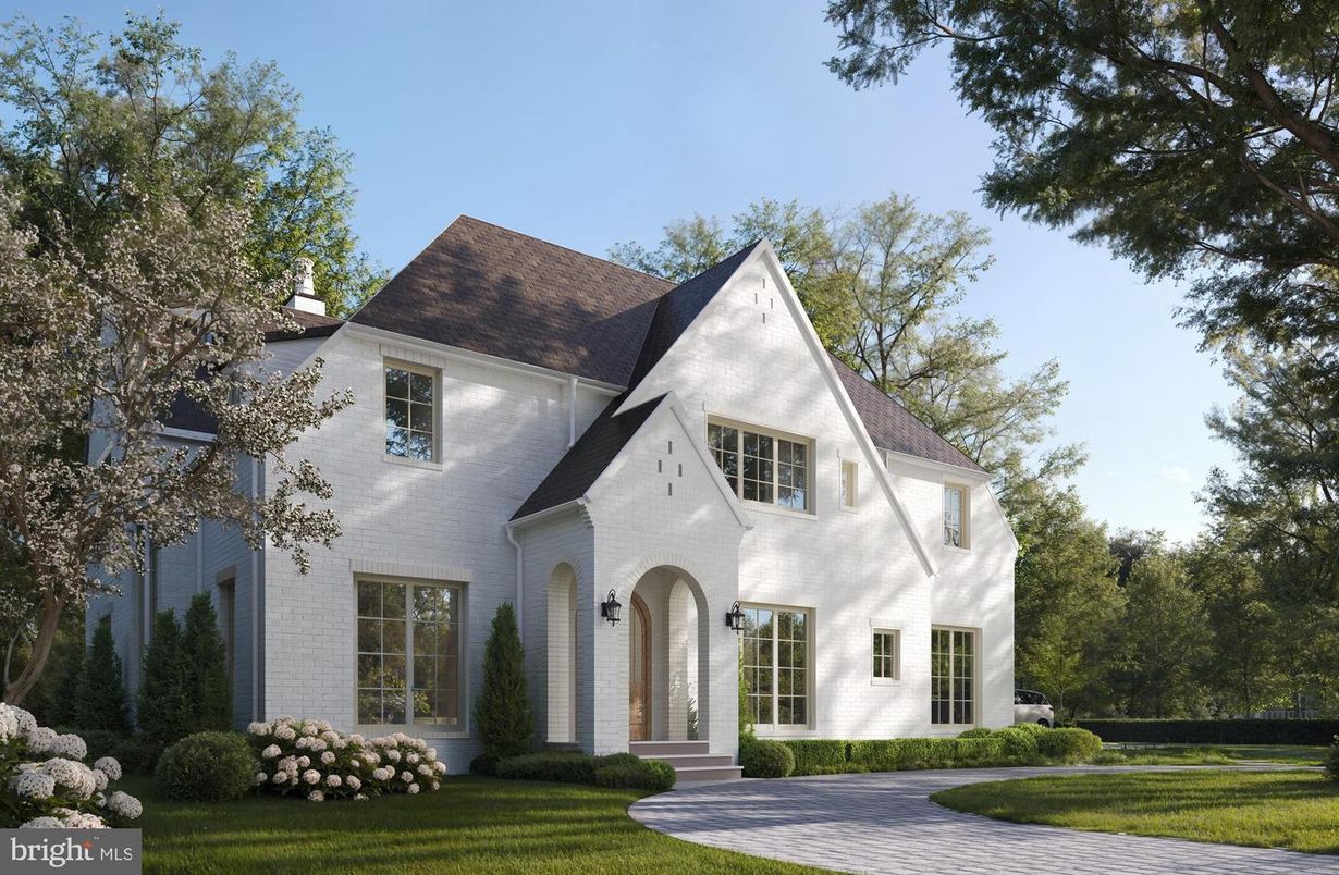 Backyard, Exterior, Facade, French Provincial