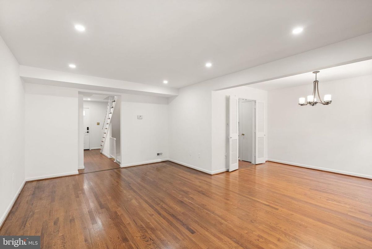 Chandelier, Empty room, Interior, Recessed Lighting, Wood Texture Flooring