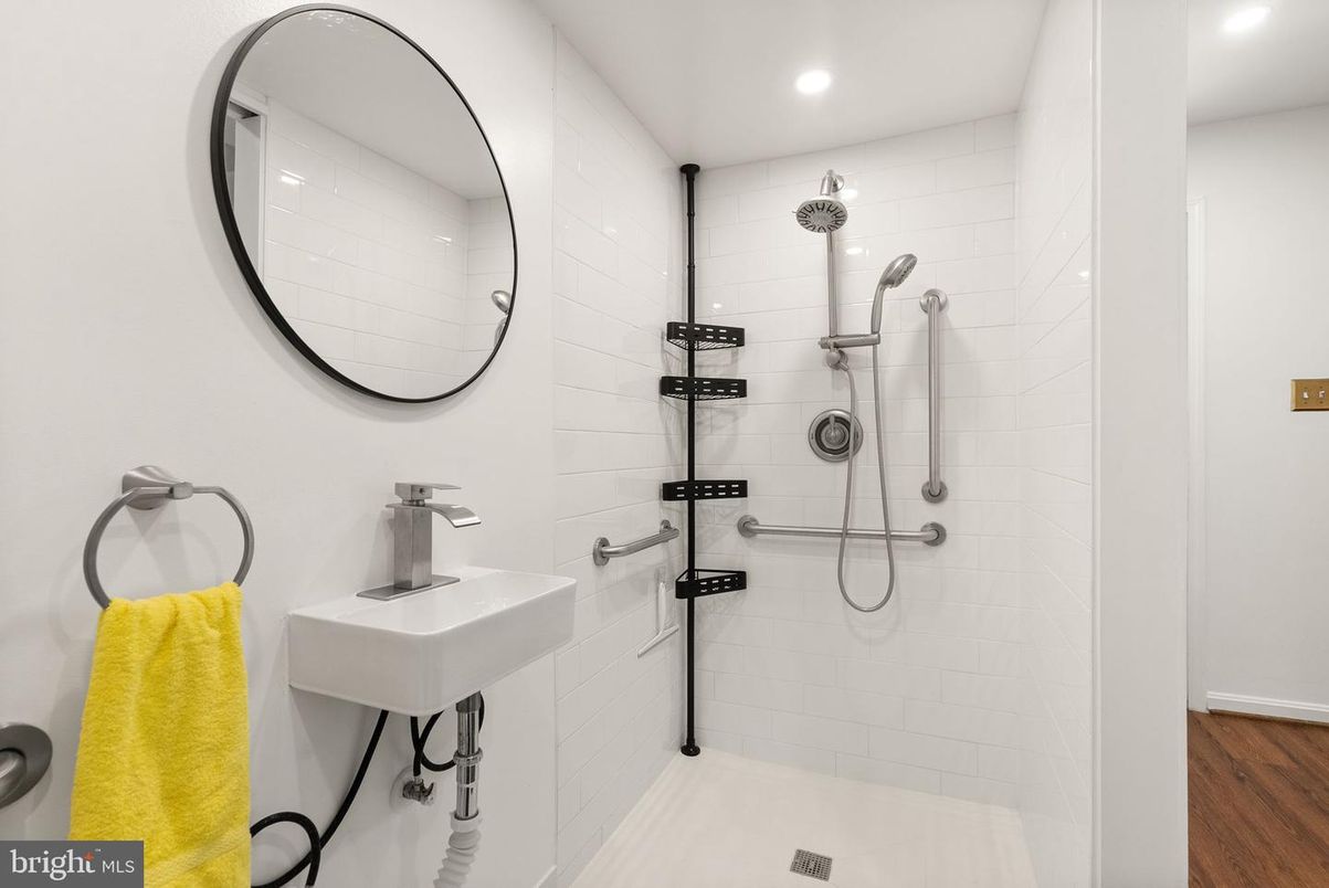 Bathroom, Interior, Recessed Lighting, Wood Texture Flooring