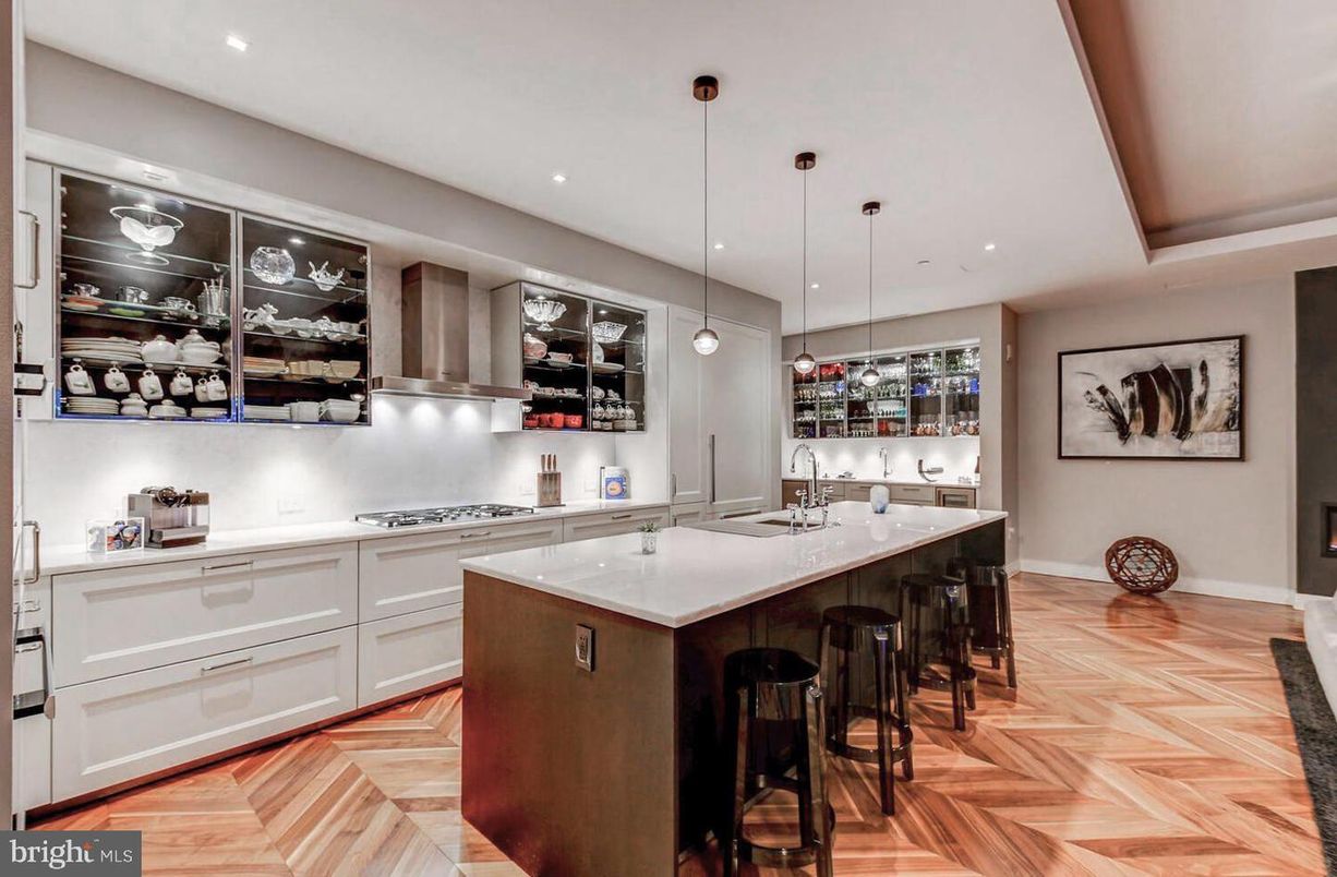 Interior, Pendant Lights, Recessed Lighting, Wood Texture Flooring