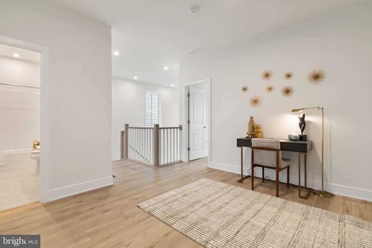 Home Office, Interior, Recessed Lighting, Wood Texture Flooring