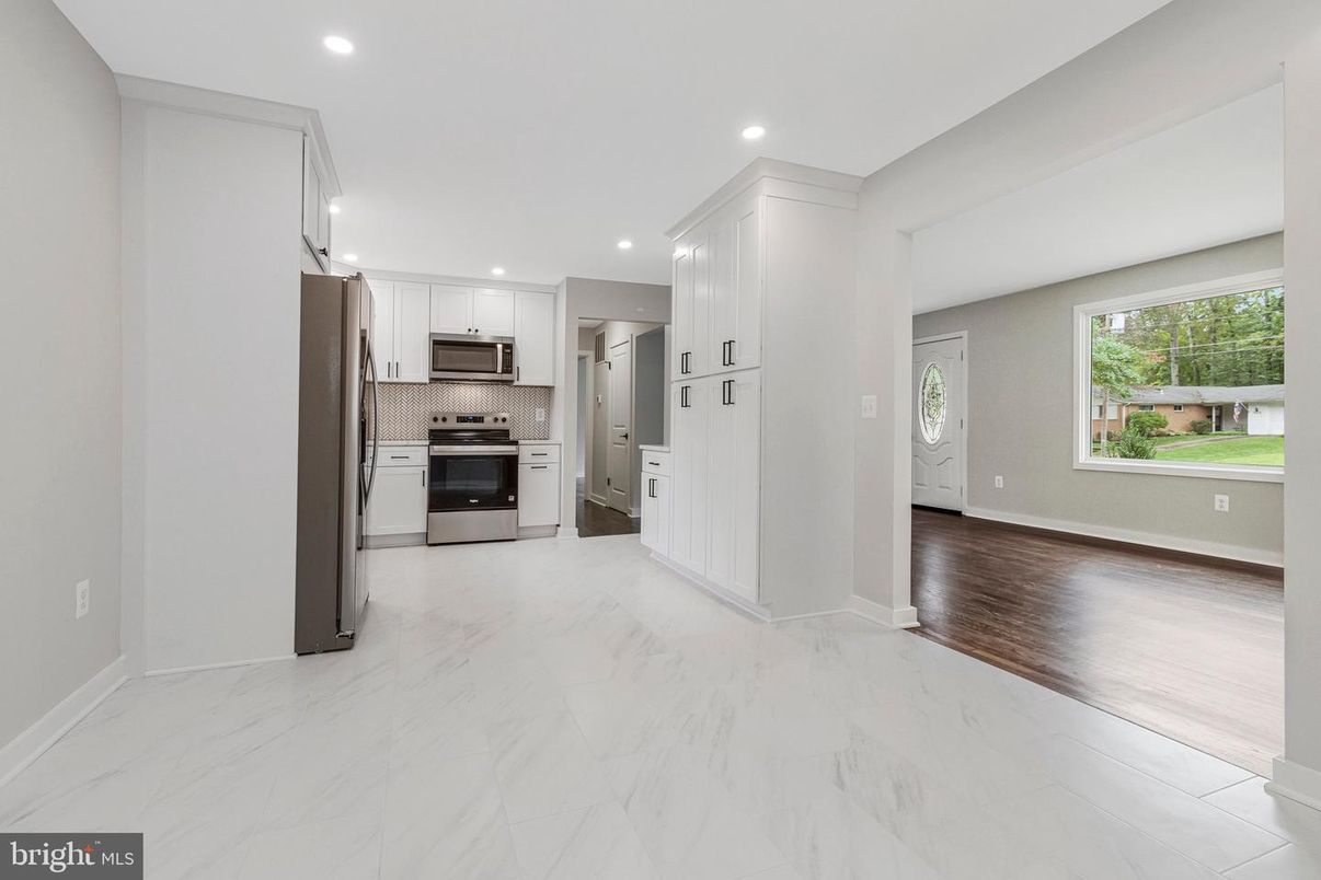 Interior, Kitchen, Marble, Recessed Lighting, Stainless Steel Appliances, Wood Texture Flooring